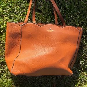 Light brown scalloped tote